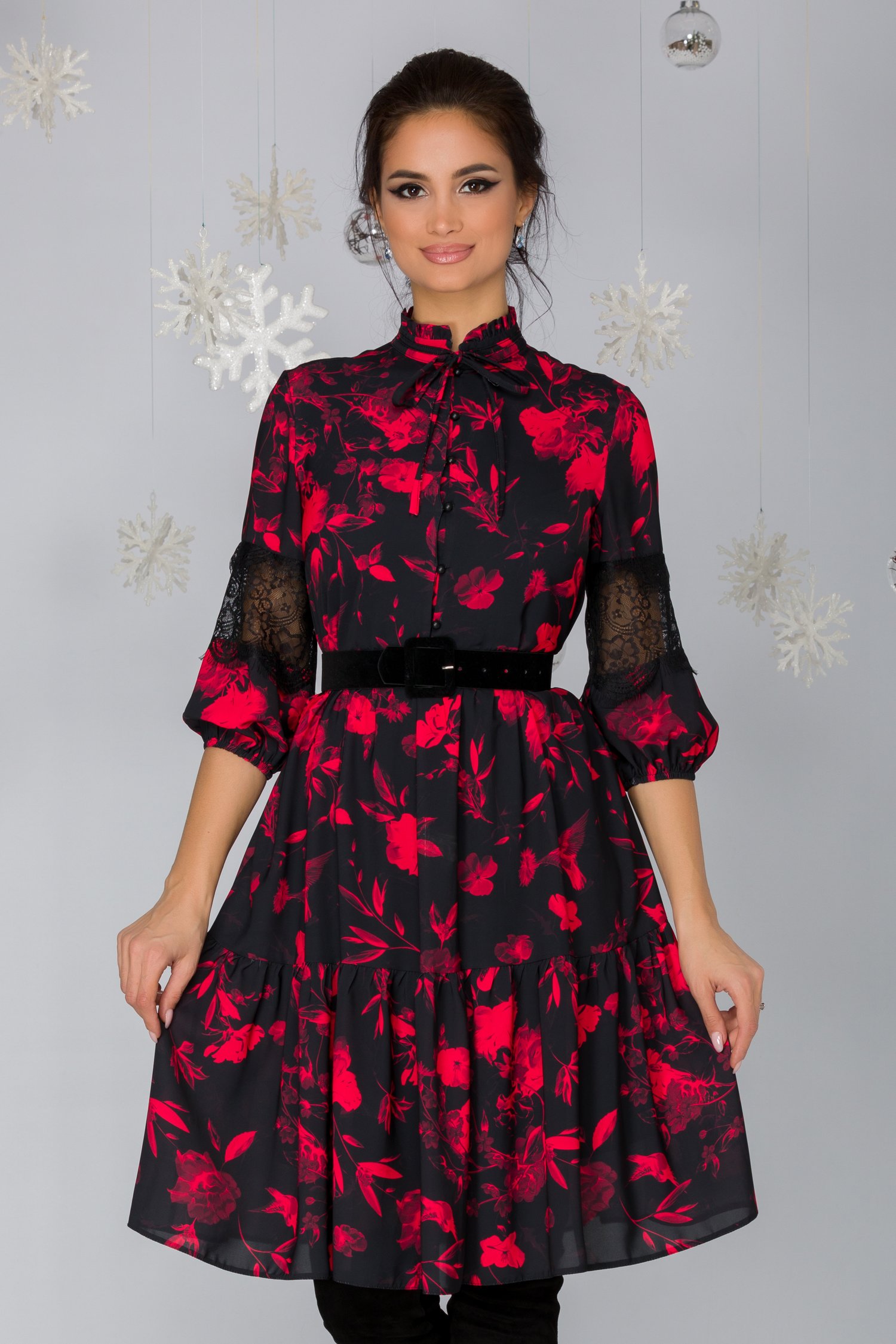 Rochie Gloris neagra cu imprimeu floral rosu