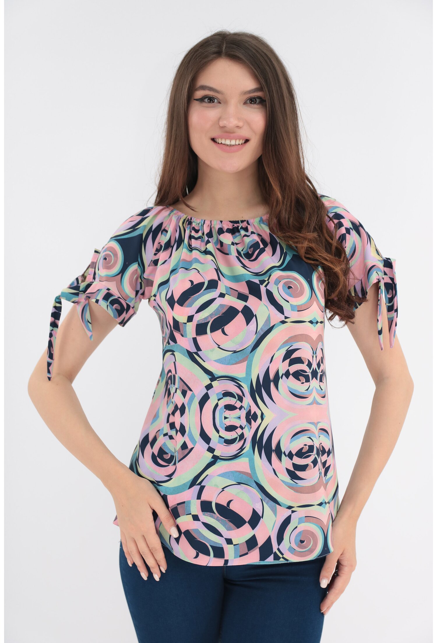 Bluza cu print abstract roz-bleumarin si fundite la maneci
