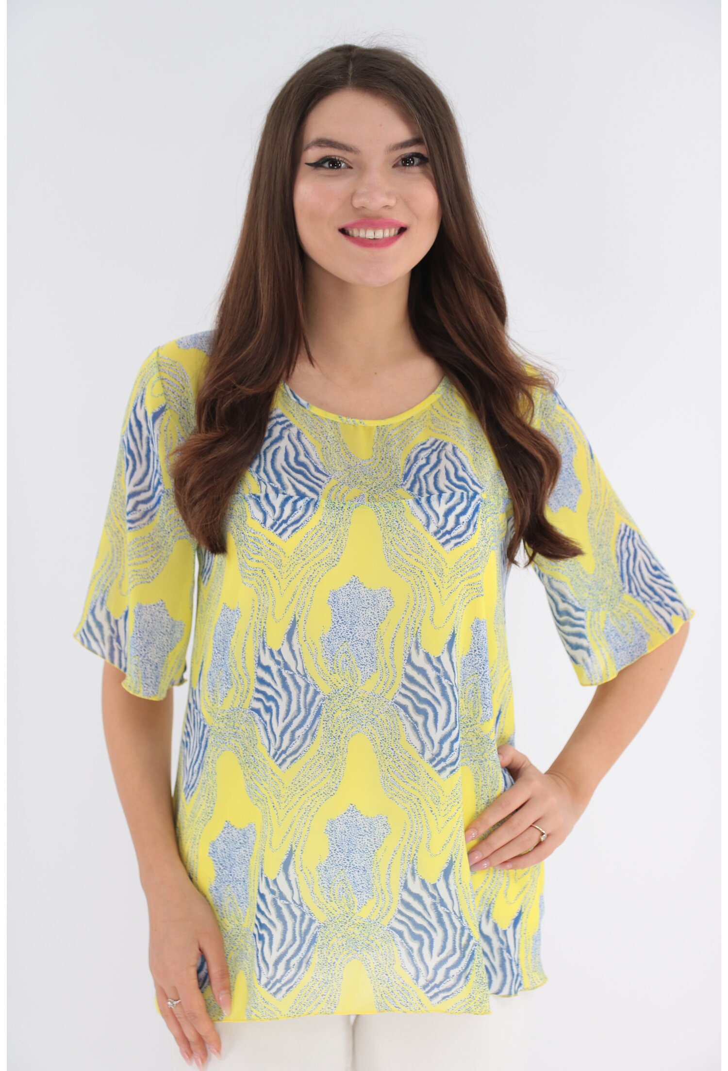 Bluza galbena din voal cu imprimeu abstract