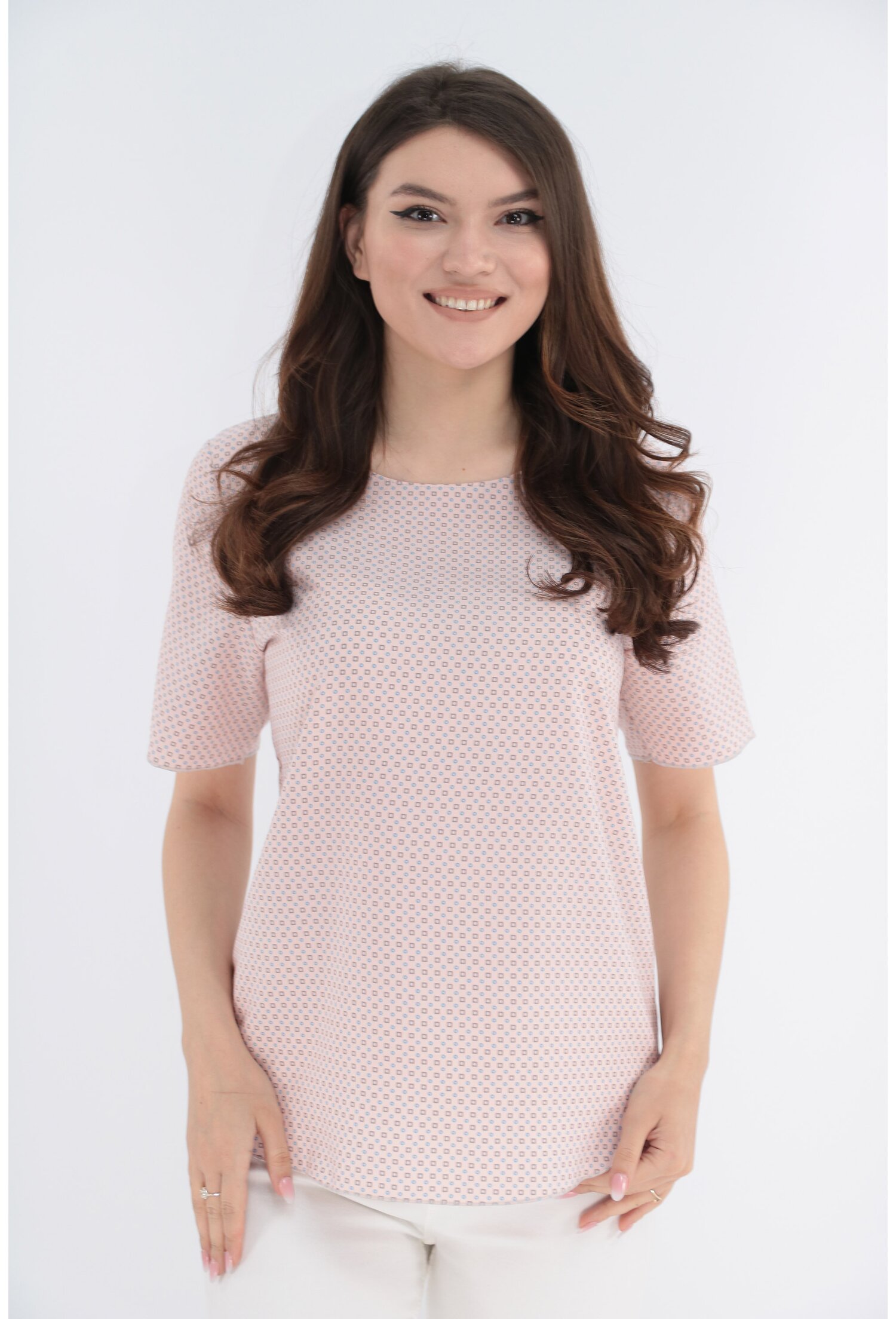 Bluza roz pudra cu print geometric discret