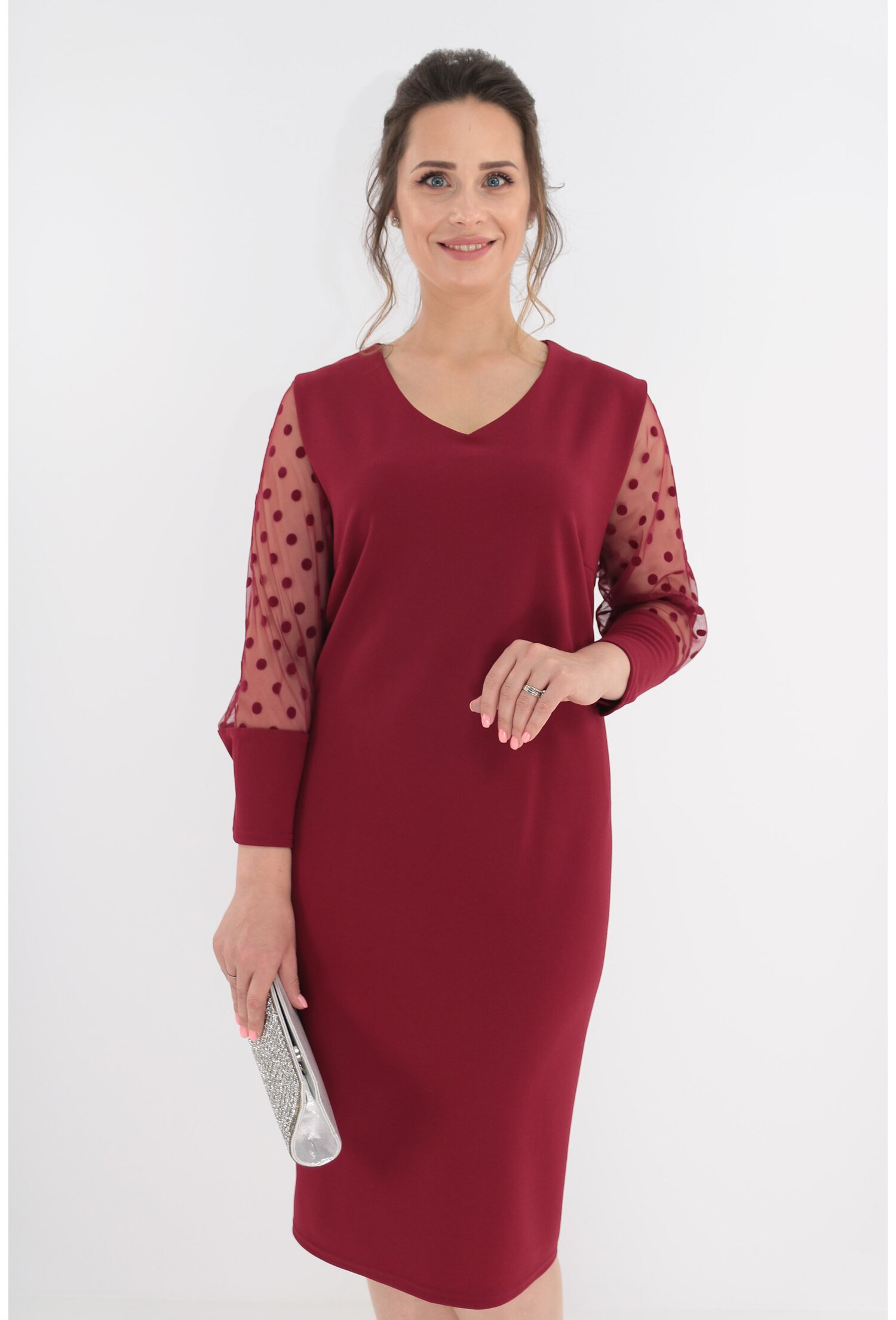 Rochie eleganta bordo cu maneci din tull cu buline din catifea