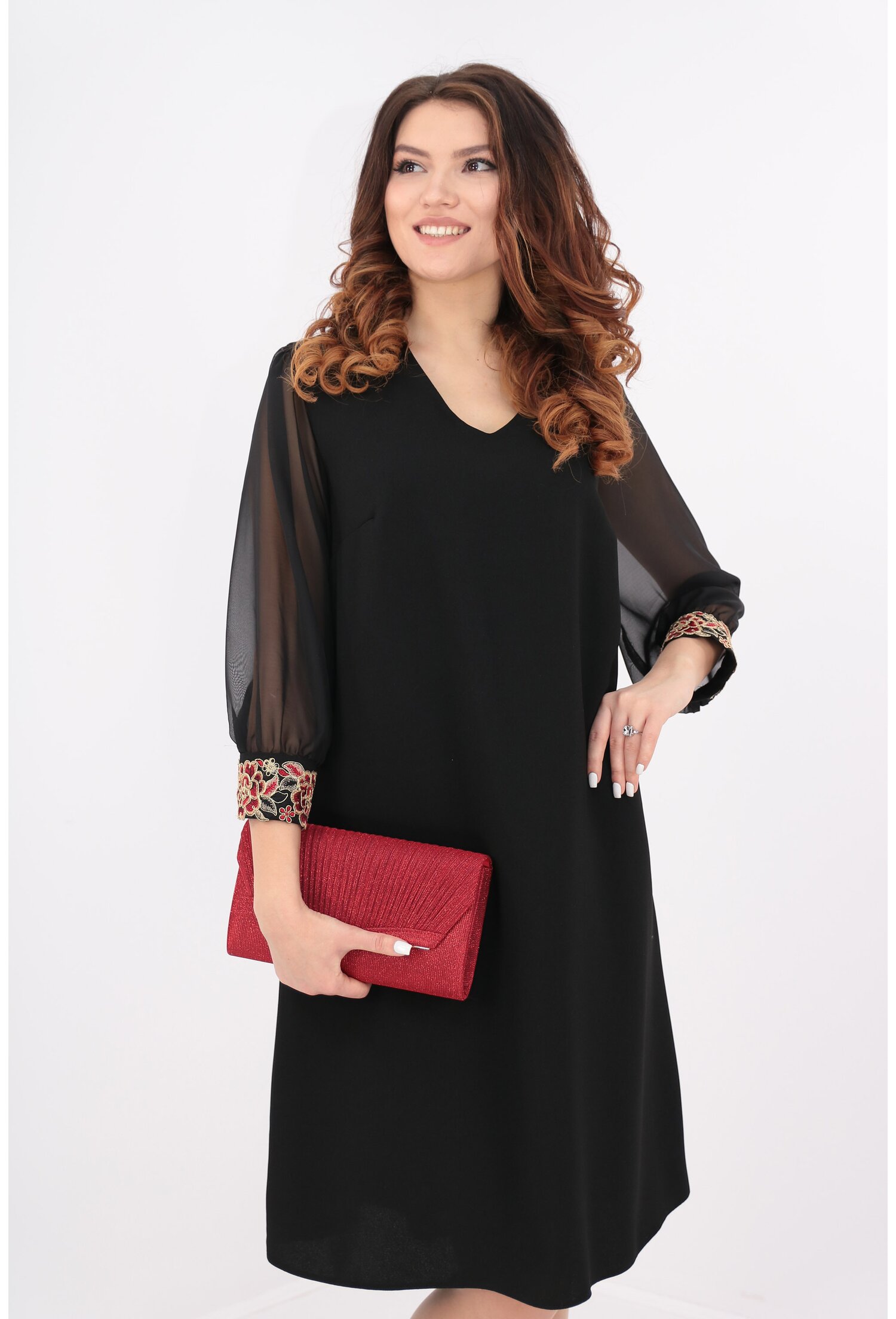 Rochie eleganta din voal negru cu broderie rosie