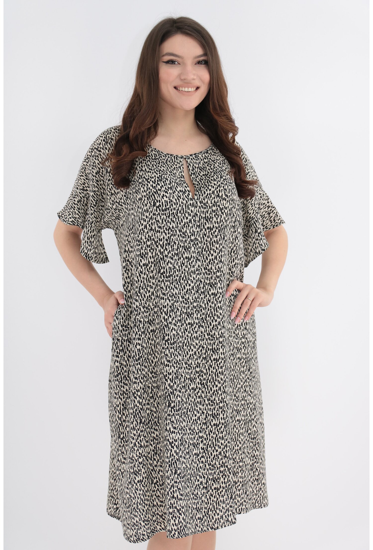 Rochie lejera din vascoza crem cu buline negre